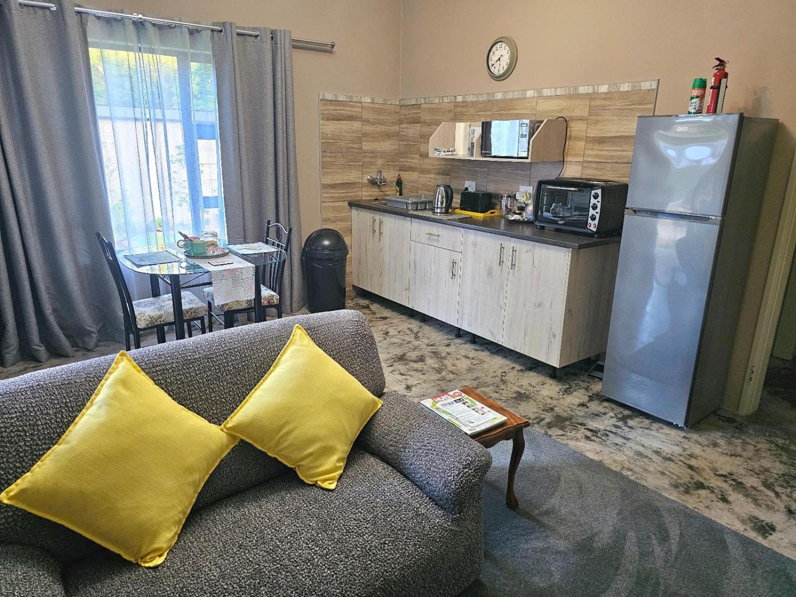 Apricity Inn Louis Trichardt Habitación foto